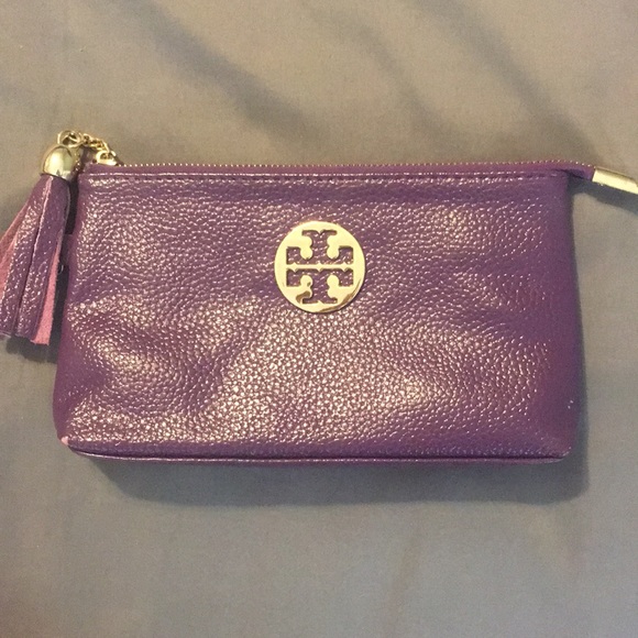 Tory Burch Handbags - Tory Burch wristlet